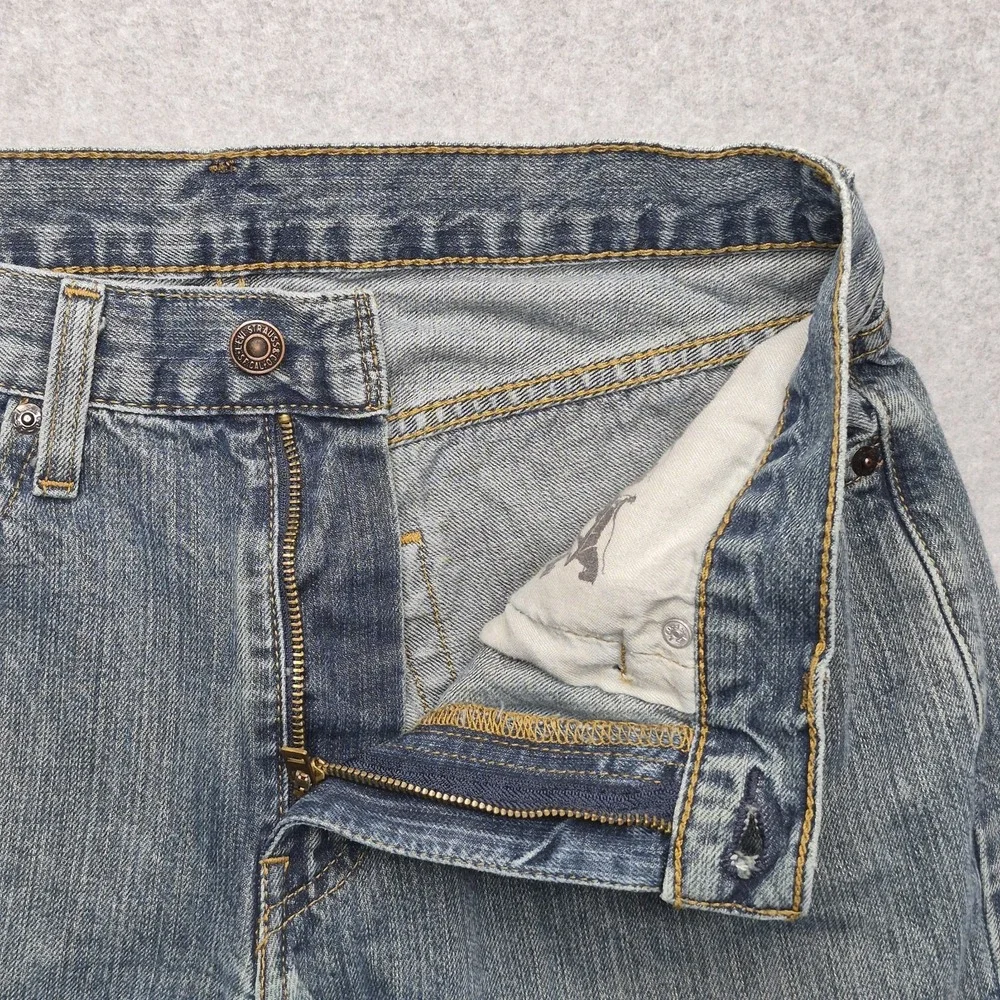 Levi's 505 Jeans Mens 32x34 Medium Wash Blue Denim Regular Fit Straight Leg